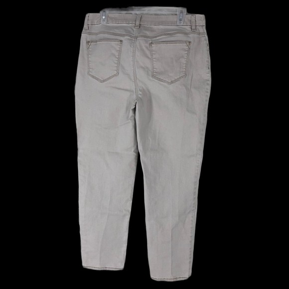 Chicos Perfect Stretch Girlfriend Slim Leg Ankle Jeans Beige SZ 14 - Picture 2 of 7